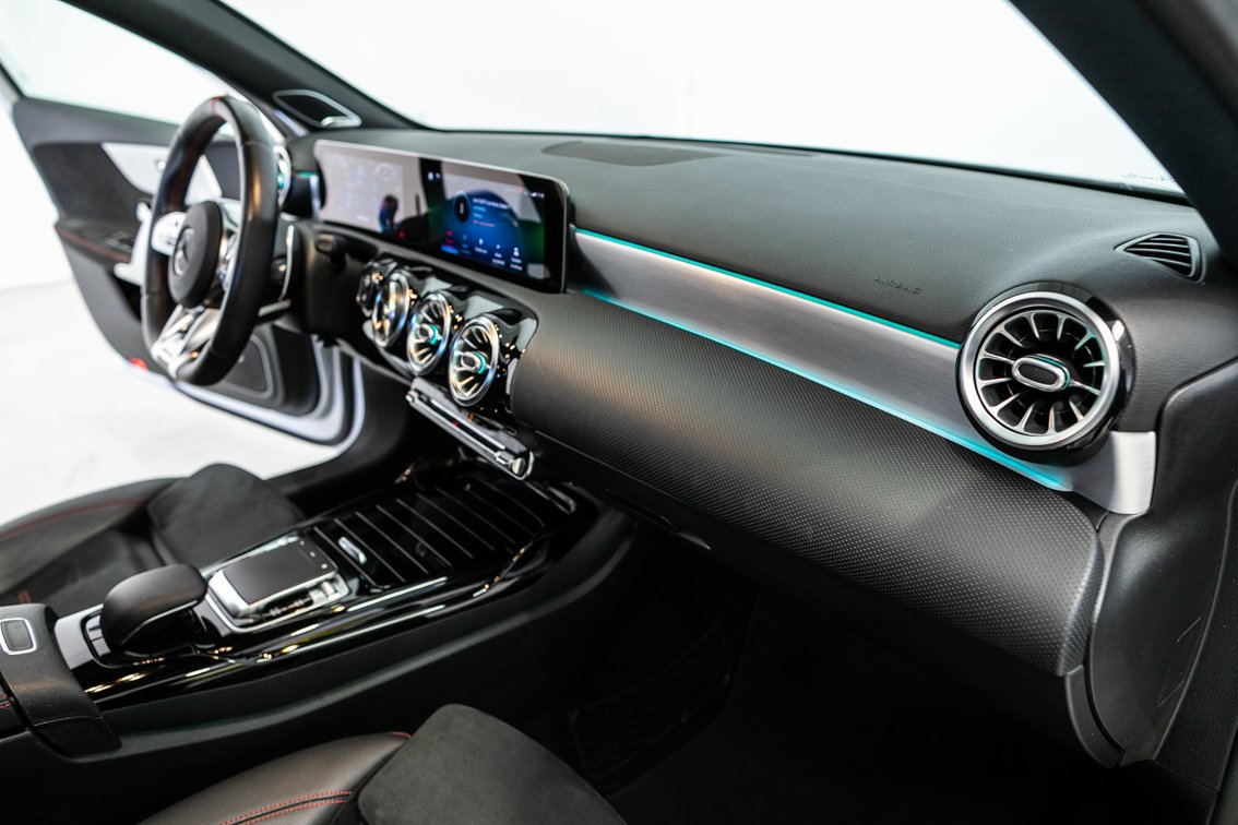 MERCEDES-BENZ Clase A A35 AMG 4MATIC 7G-DCT 306 CV