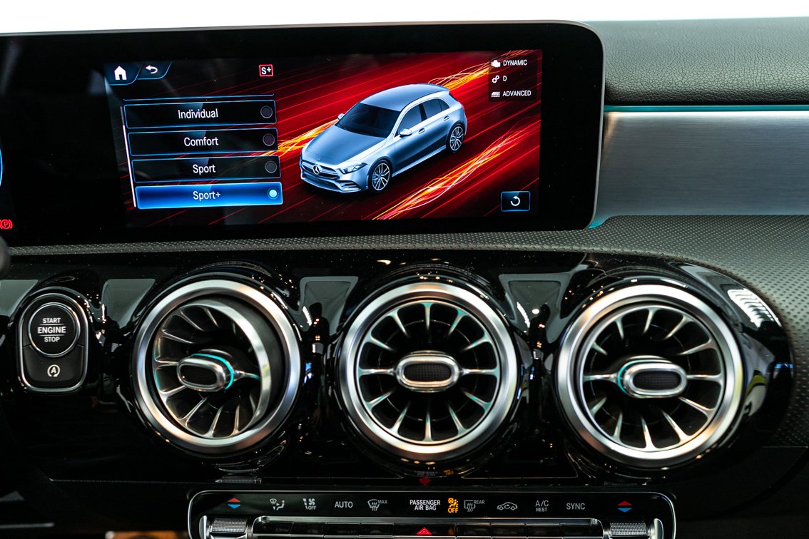 MERCEDES-BENZ Clase A A35 AMG 4MATIC 7G-DCT 306 CV