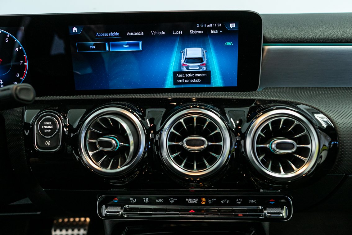 MERCEDES-BENZ Clase A A35 AMG 4MATIC 7G-DCT 306 CV