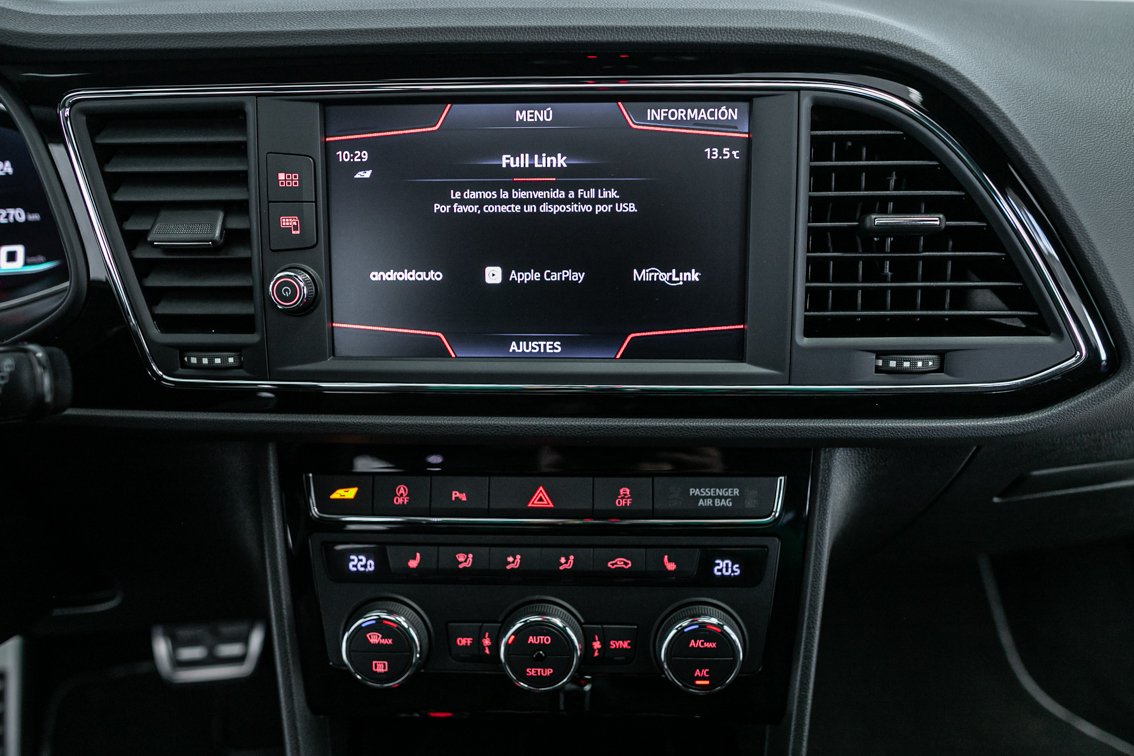 SEAT LEON ST CUPRA BLACK CARBON 2.0 TSI 4DRIVE DSG 300 CV