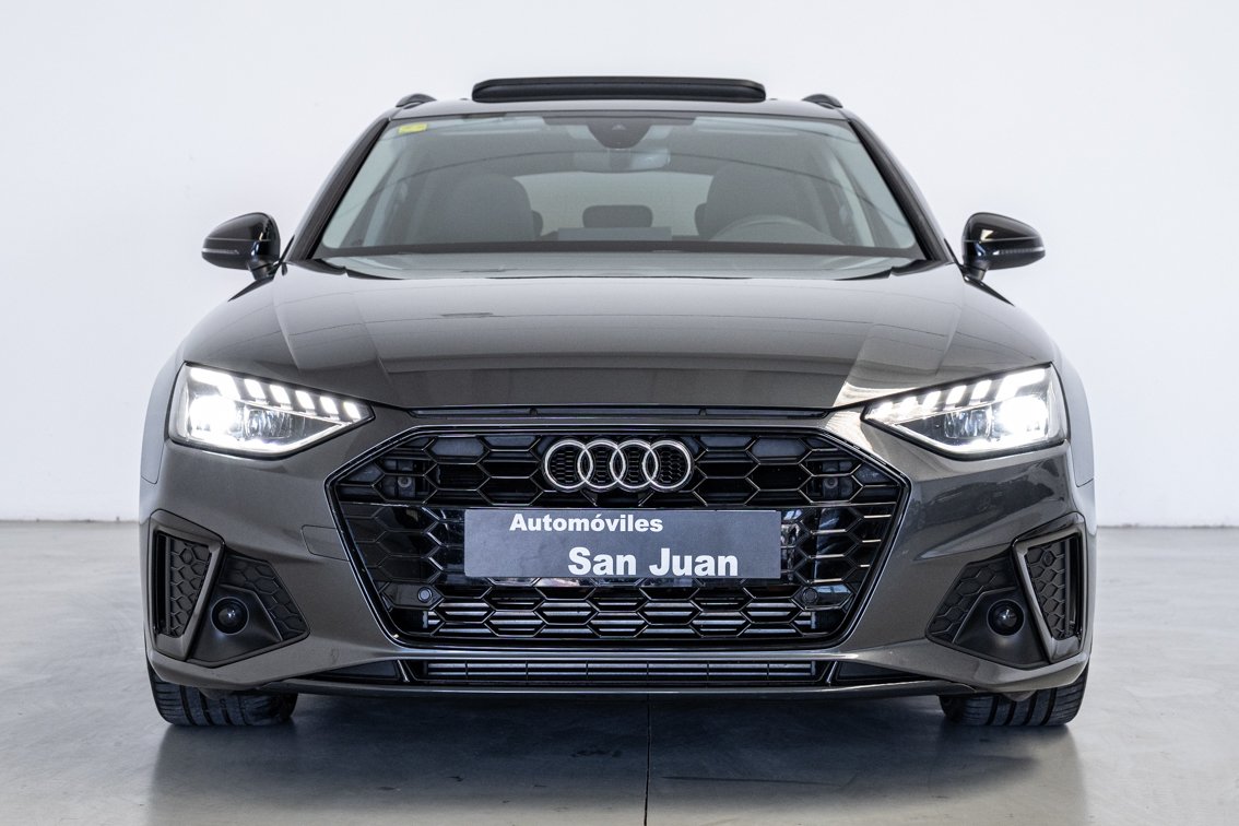 AUDI A4 Avant BLACK LINE 35 TFSI 150 CV