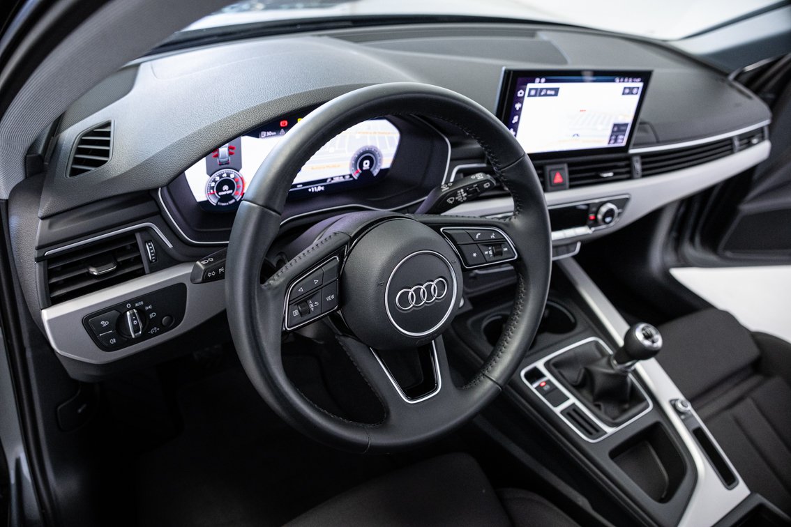 AUDI A4 Avant BLACK LINE 35 TFSI 150 CV