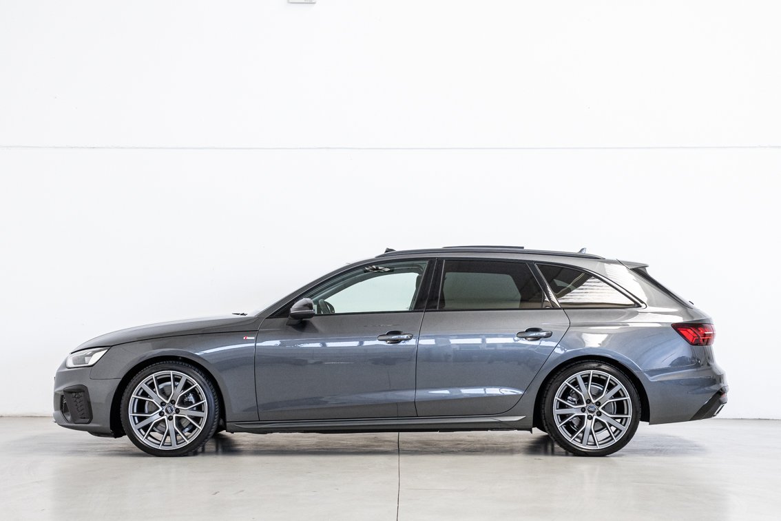 AUDI A4 Avant BLACK LINE 35 TFSI 150 CV