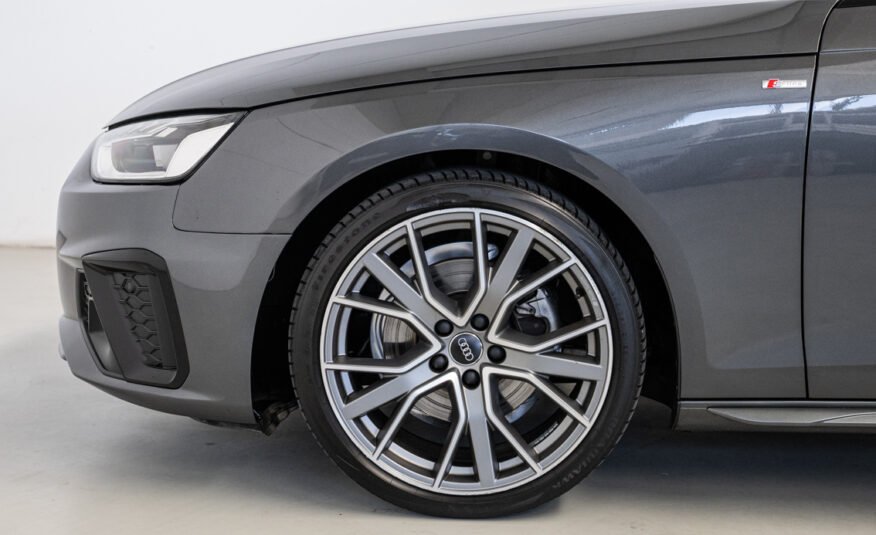 AUDI A4 Avant BLACK LINE 35 TFSI 150 CV