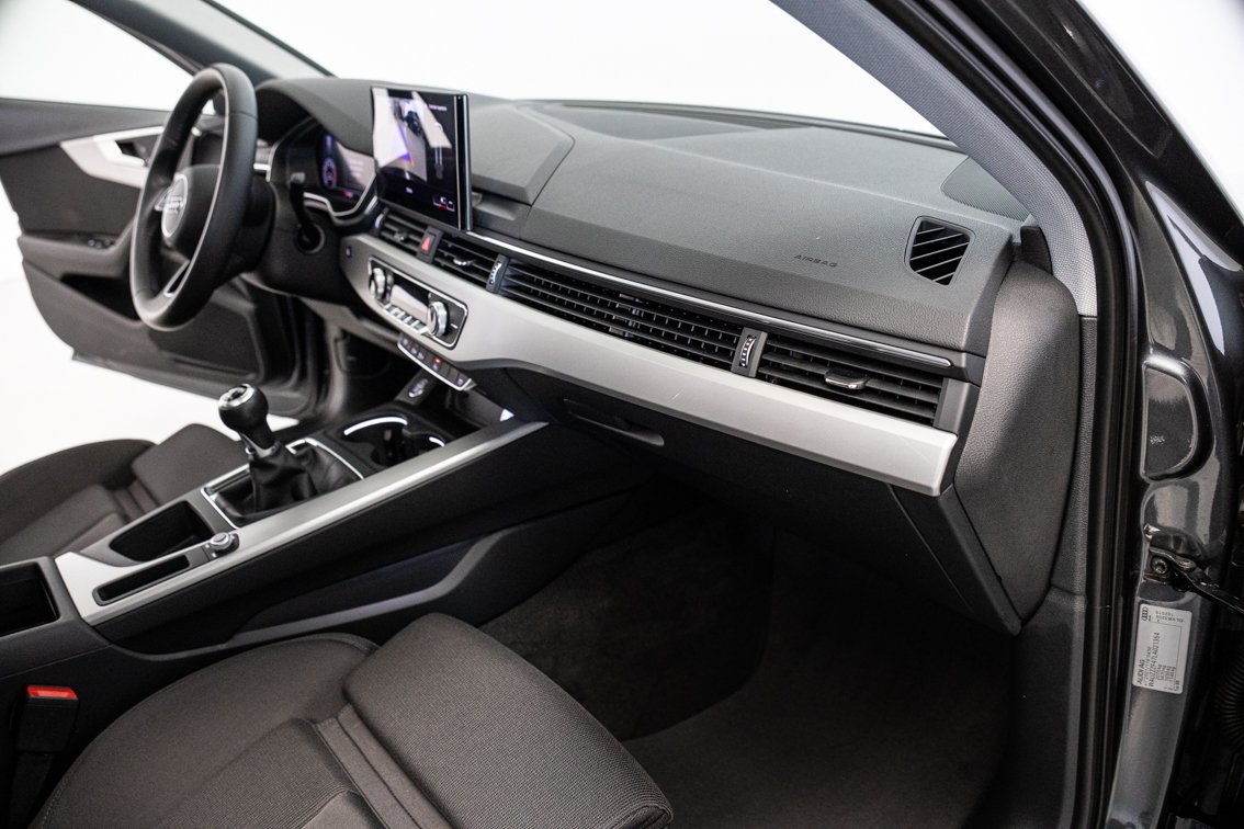 AUDI A4 Avant BLACK LINE 35 TFSI 150 CV