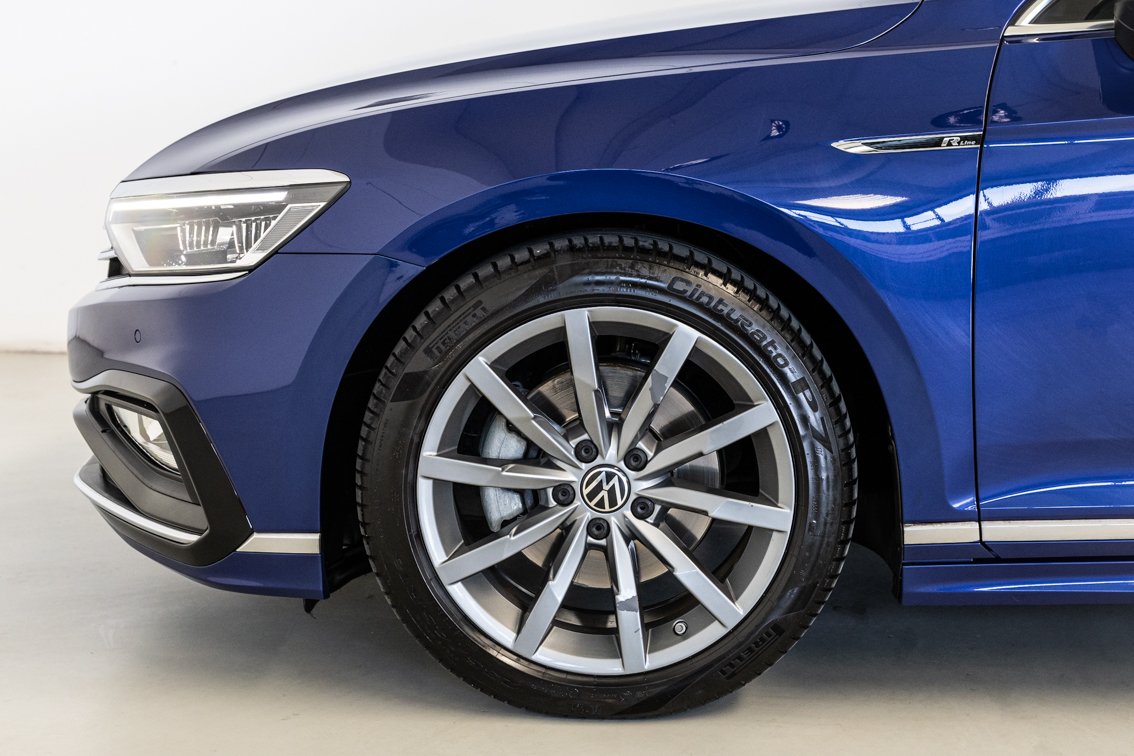 VOLKSWAGEN Passat Variant R LINE 2.0 TSI DSG 190 CV