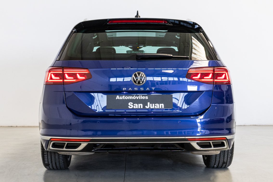 VOLKSWAGEN Passat Variant R LINE 2.0 TSI DSG 190 CV