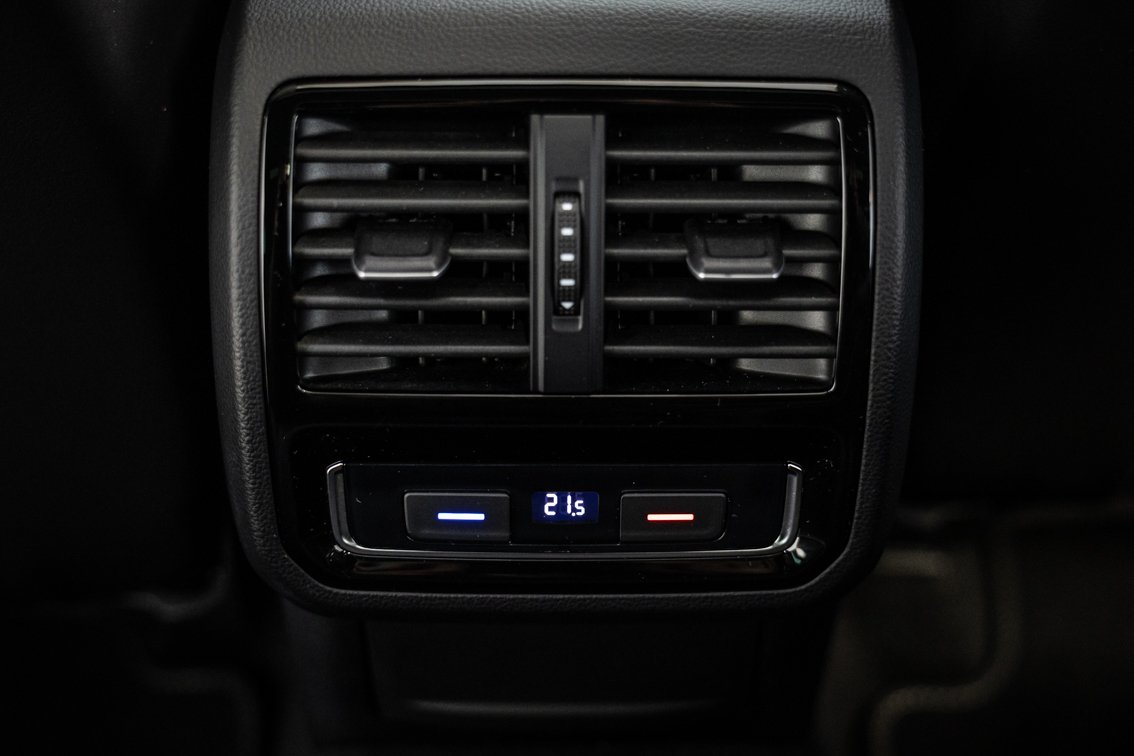 VOLKSWAGEN Passat Variant R LINE 2.0 TSI DSG 190 CV