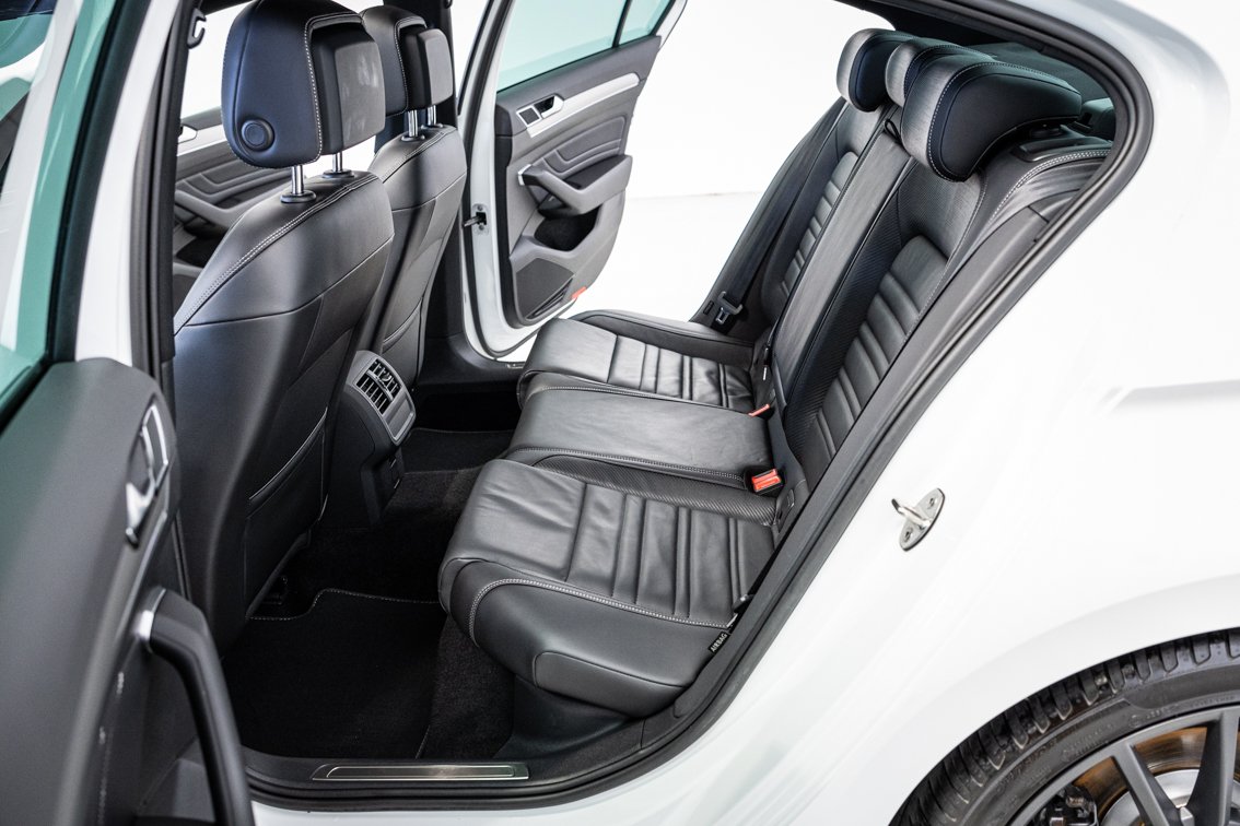 VOLKSWAGEN Passat R LINE 2.0 TDI 150 CV