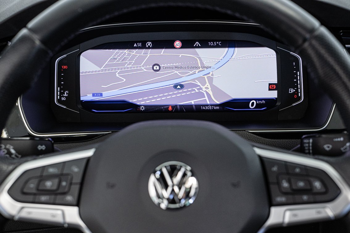 VOLKSWAGEN Passat R LINE 2.0 TDI 150 CV