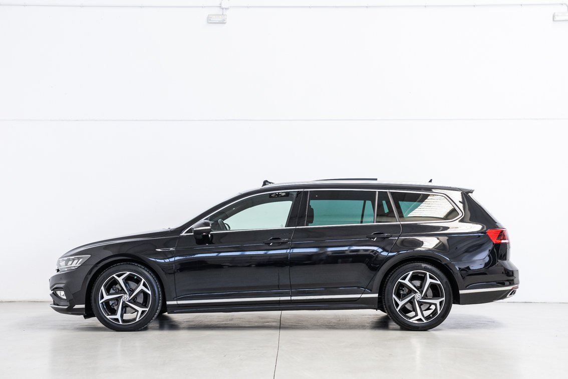 VOLKSWAGEN Passat Variant R LINE 2.0 TDI 150 CV