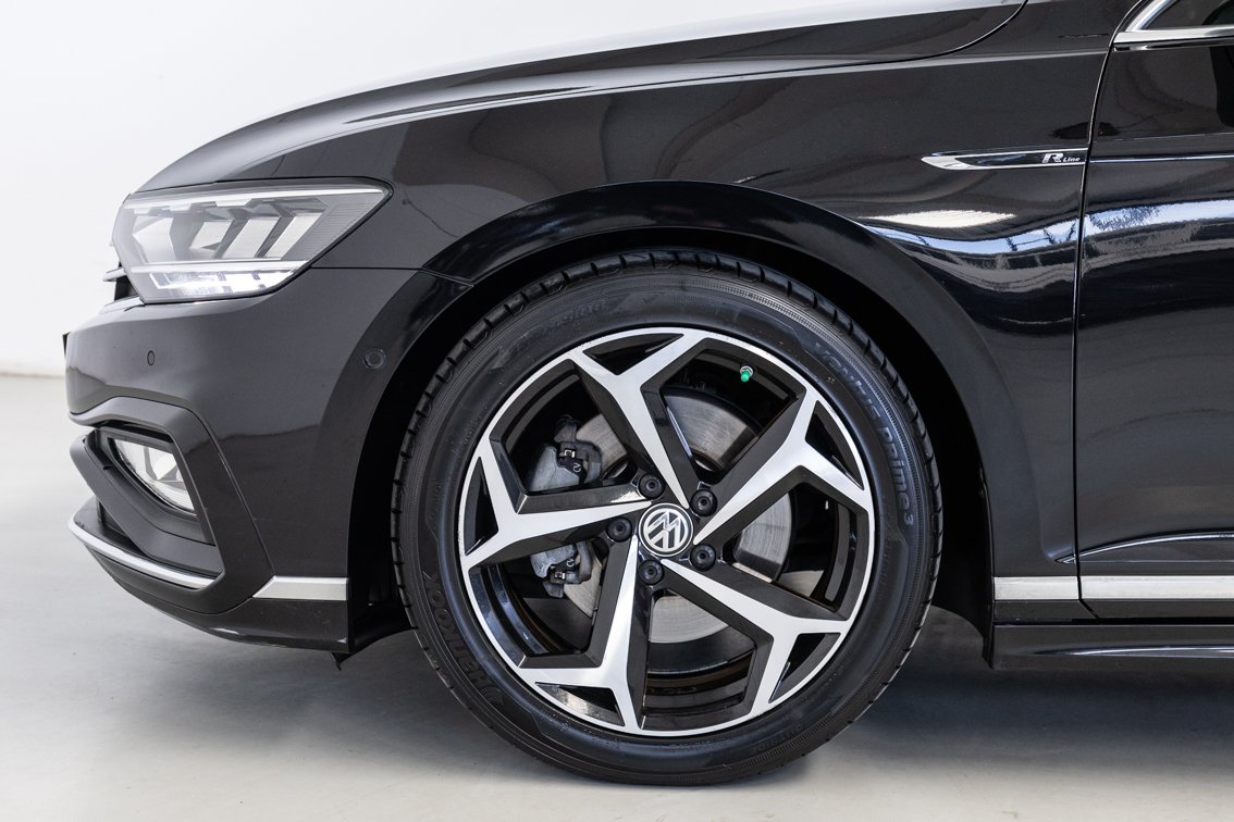 VOLKSWAGEN Passat Variant R LINE 2.0 TDI 150 CV