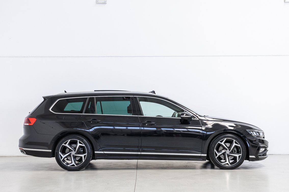 VOLKSWAGEN Passat Variant R LINE 2.0 TDI 150 CV