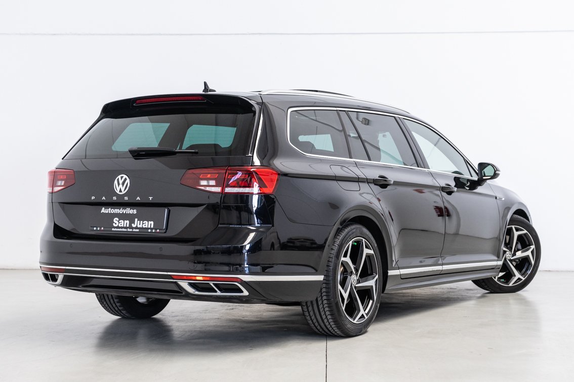 VOLKSWAGEN Passat Variant R LINE 2.0 TDI 150 CV