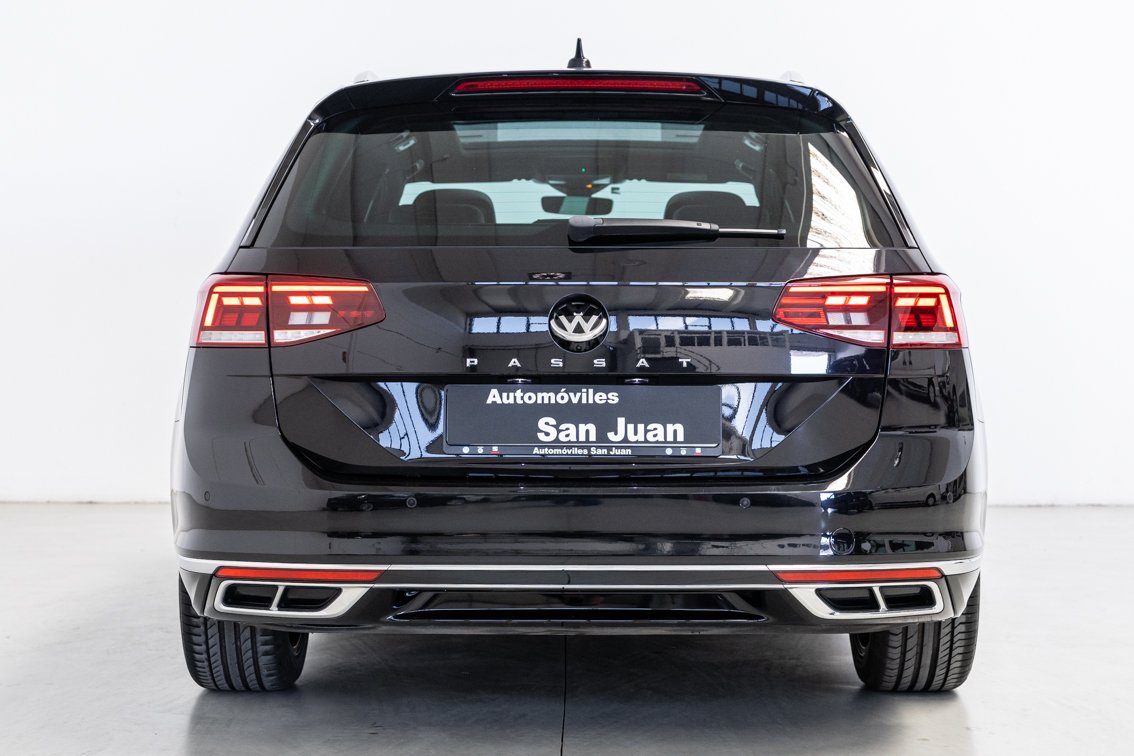 VOLKSWAGEN Passat Variant R LINE 2.0 TDI 150 CV