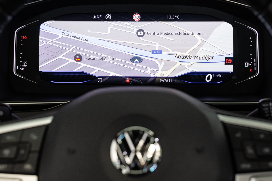 VOLKSWAGEN Passat Variant R LINE 2.0 TDI 150 CV