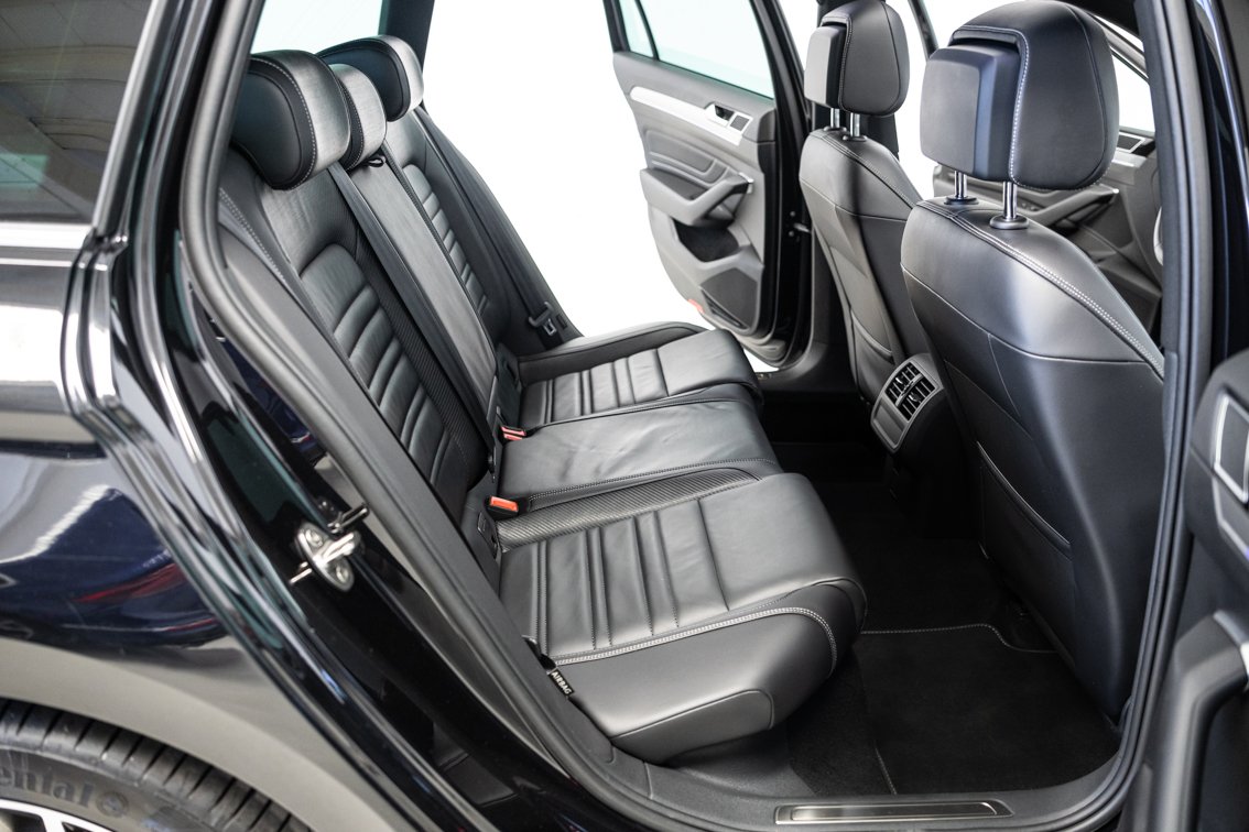 VOLKSWAGEN Passat Variant R LINE 2.0 TDI 150 CV