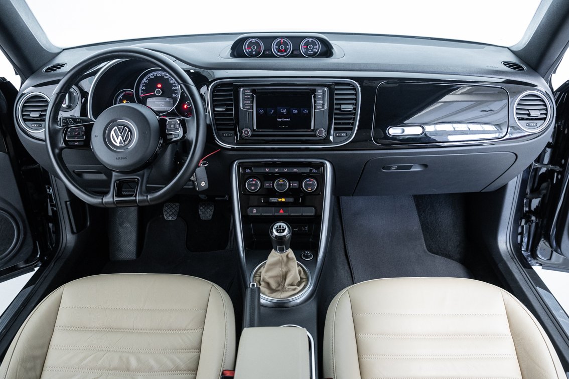 VOLKSWAGEN BEETLE CABRIO DESIGN 2.0 TDI 110 CV