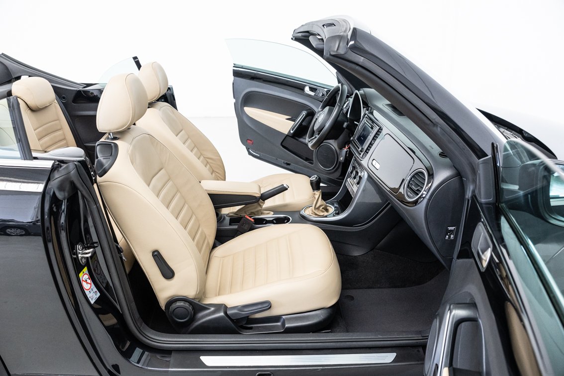 VOLKSWAGEN BEETLE CABRIO DESIGN 2.0 TDI 110 CV