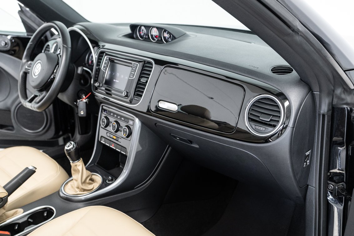 VOLKSWAGEN BEETLE CABRIO DESIGN 2.0 TDI 110 CV