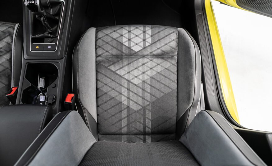 VOLKSWAGEN Golf R LINE 1.5 ETSI DSG 150 CV