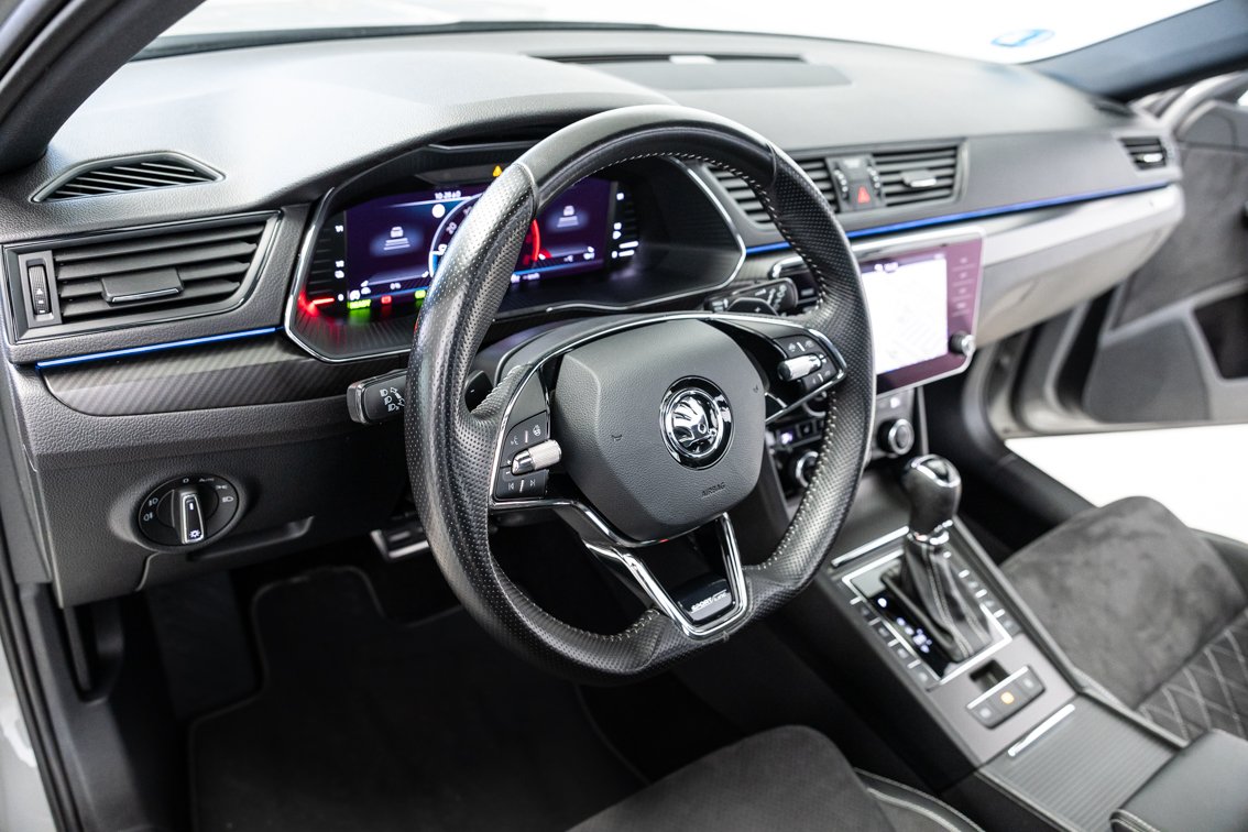 SKODA SUPERB COMBI SPORTLINE 1.4 TSI DSG PHEV 218 CV