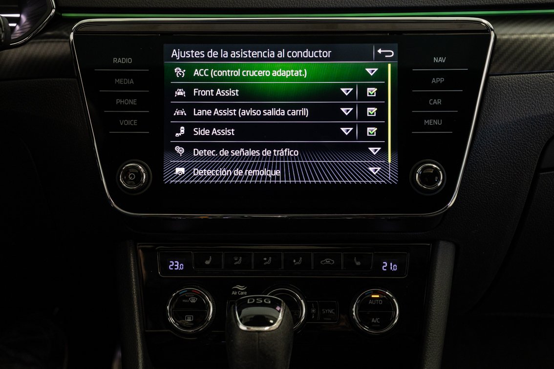 SKODA SUPERB COMBI SPORTLINE 1.4 TSI DSG PHEV 218 CV