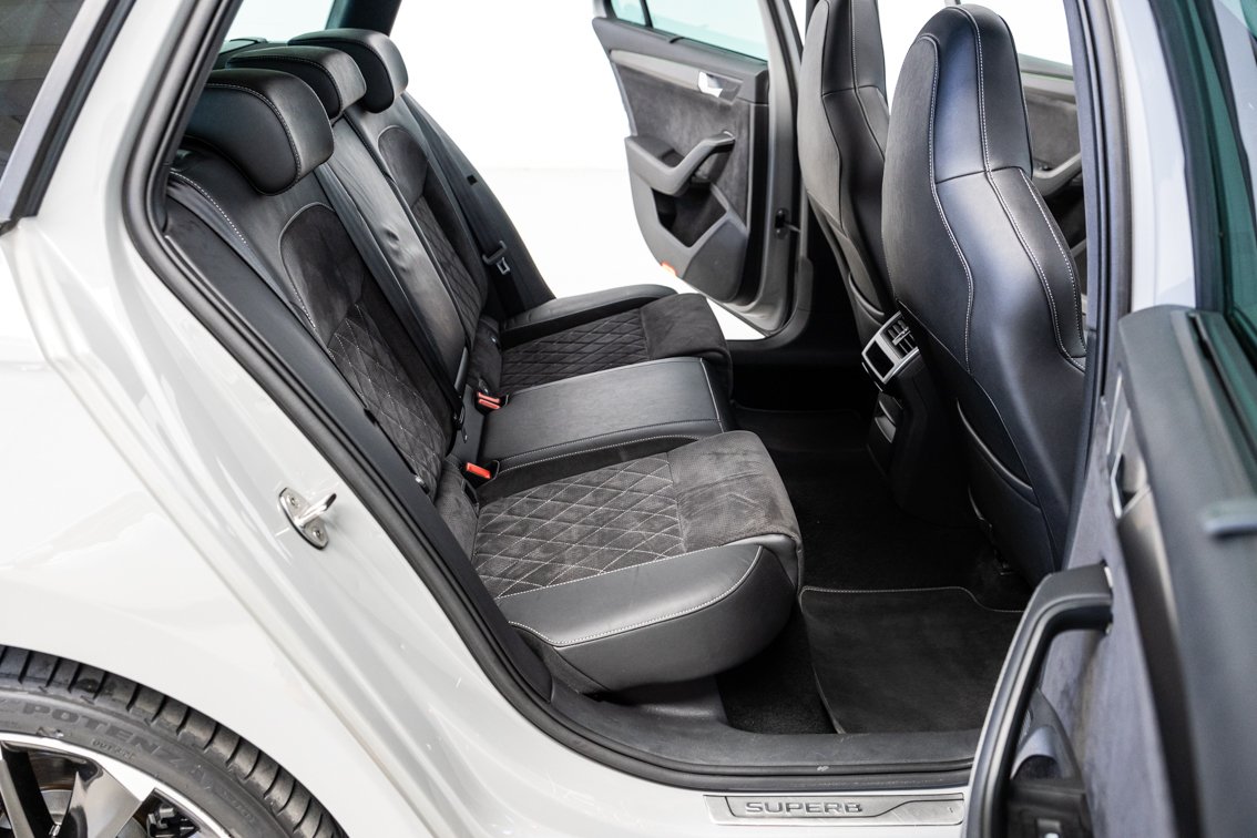 SKODA SUPERB COMBI SPORTLINE 1.4 TSI DSG PHEV 218 CV