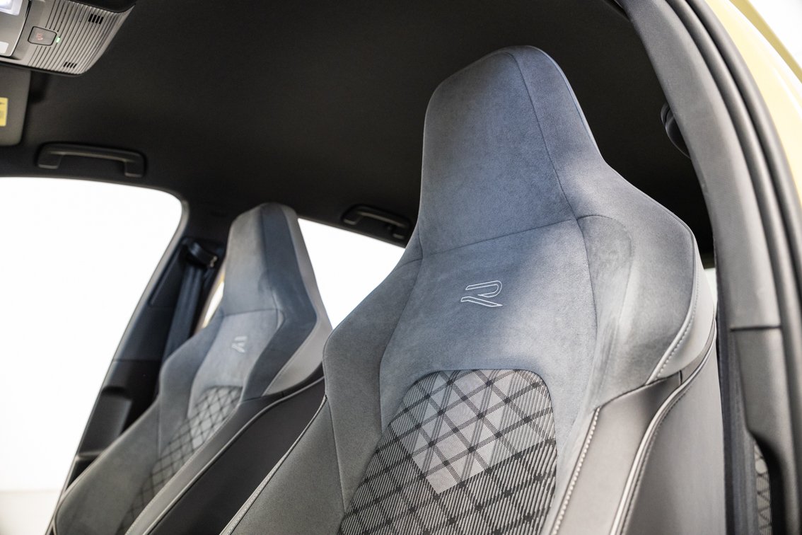 VOLKSWAGEN Golf R LINE 1.5 ETSI DSG 150 CV