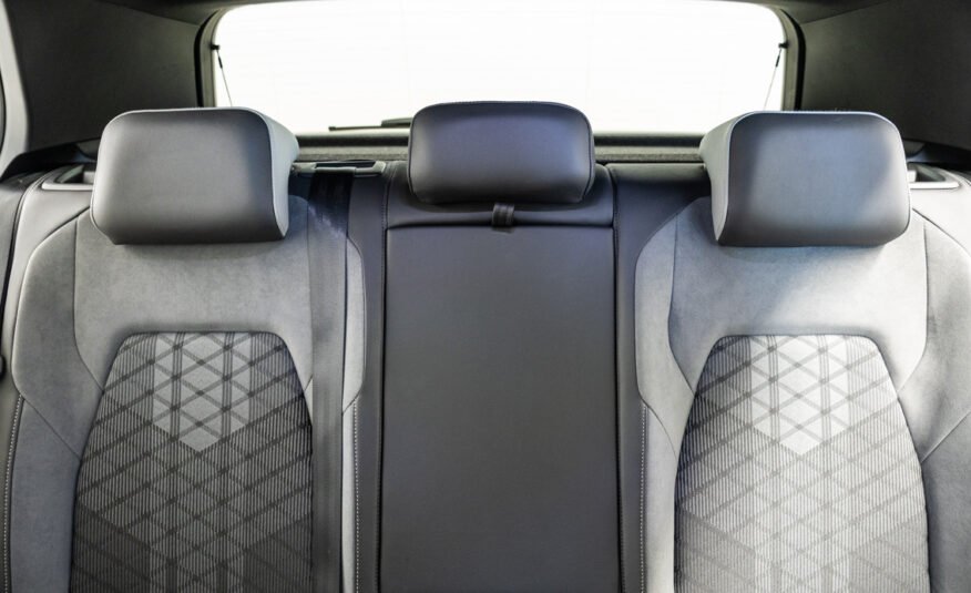 VOLKSWAGEN Golf R LINE 1.5 ETSI DSG 150 CV