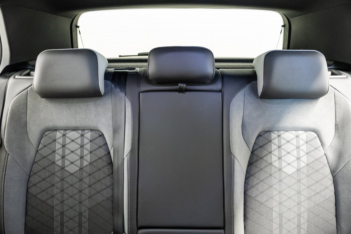 VOLKSWAGEN Golf R LINE 1.5 ETSI DSG 150 CV