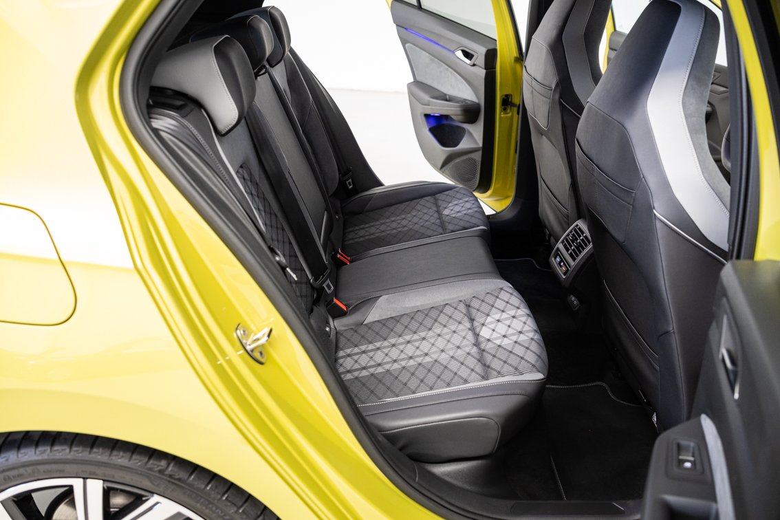 VOLKSWAGEN Golf R LINE 1.5 ETSI DSG 150 CV