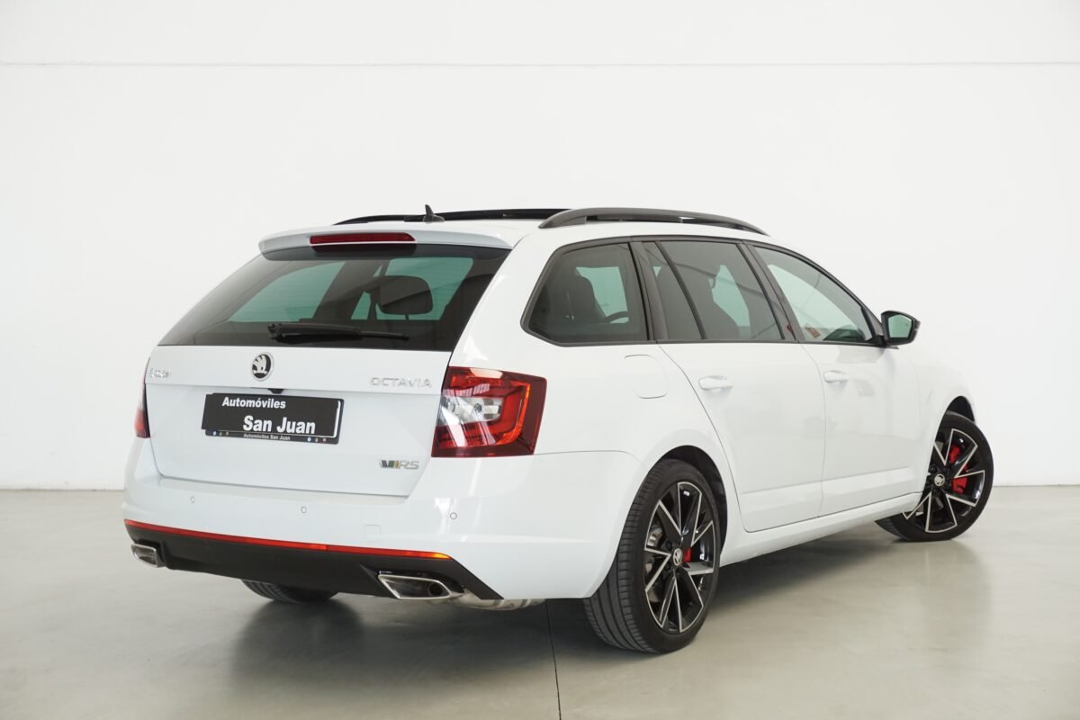 SKODA OCTAVIA COMBI RS 2.0 TSI DSG 245 CV