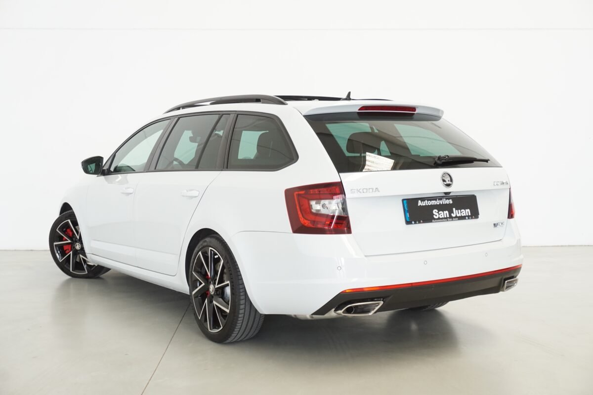 SKODA OCTAVIA COMBI RS 2.0 TSI DSG 245 CV
