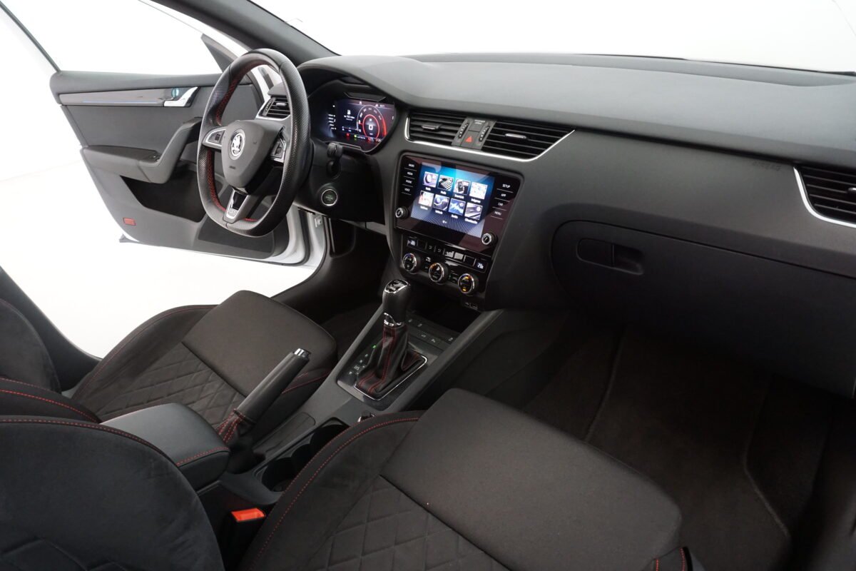 SKODA OCTAVIA COMBI RS 2.0 TSI DSG 245 CV