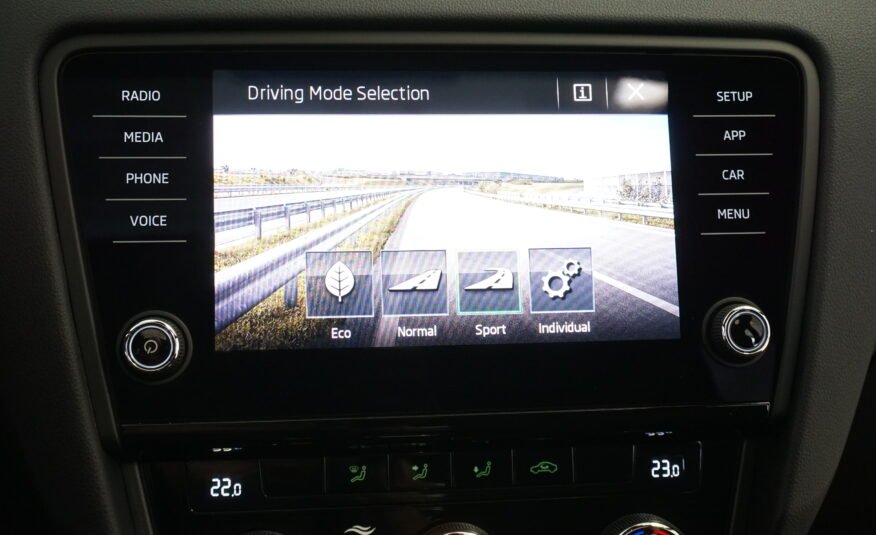 SKODA OCTAVIA COMBI RS 2.0 TSI DSG 245 CV