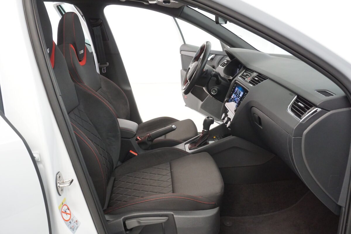 SKODA OCTAVIA COMBI RS 2.0 TSI DSG 245 CV