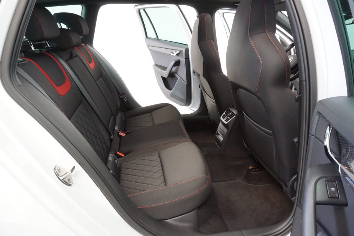 SKODA OCTAVIA COMBI RS 2.0 TSI DSG 245 CV