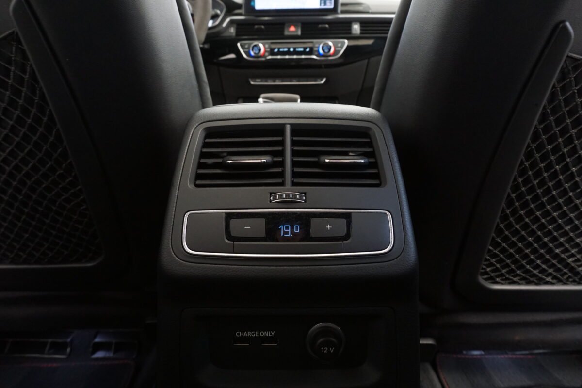 AUDI RS4 AVANT 2.9 TFSI QUATTRO TIPTRONIC 450 CV