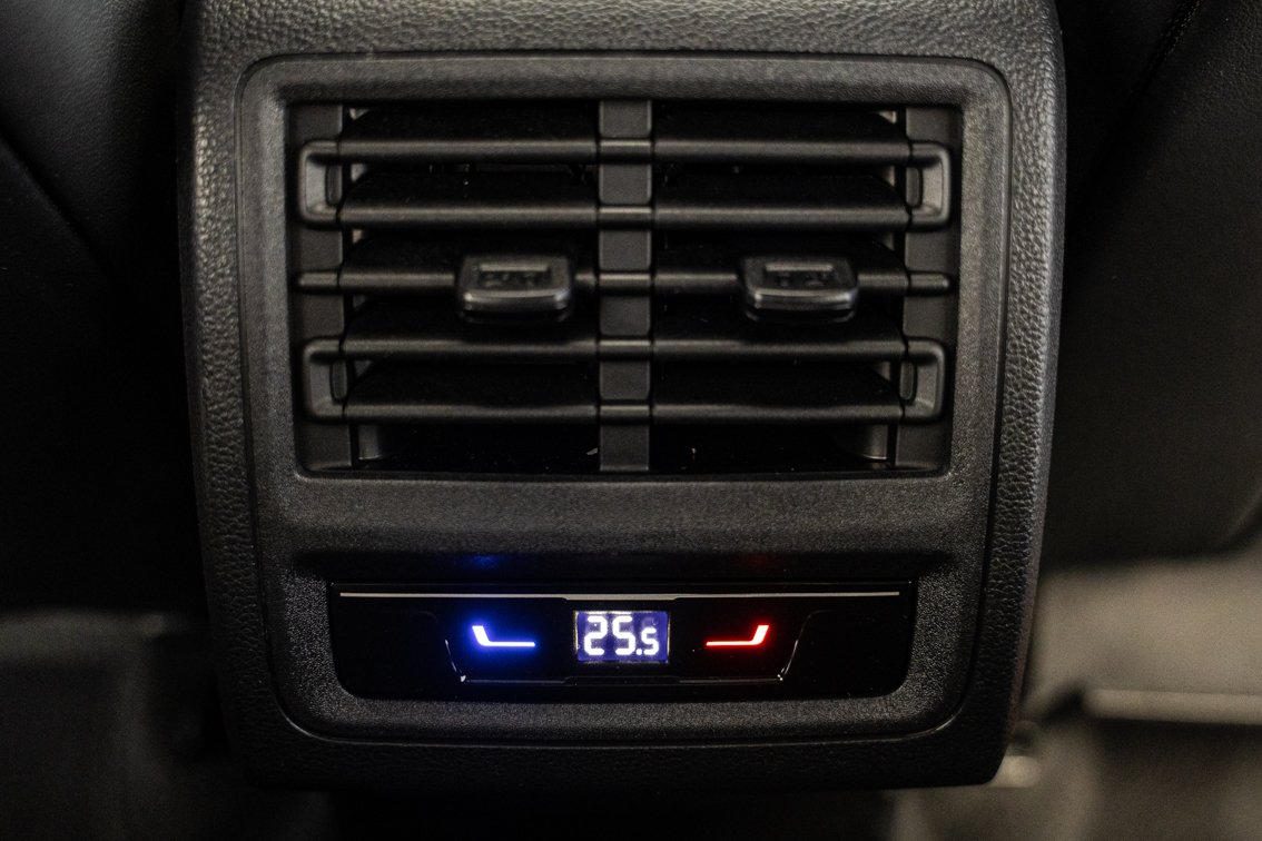 VOLKSWAGEN Golf R LINE 1.5 ETSI DSG 150 CV