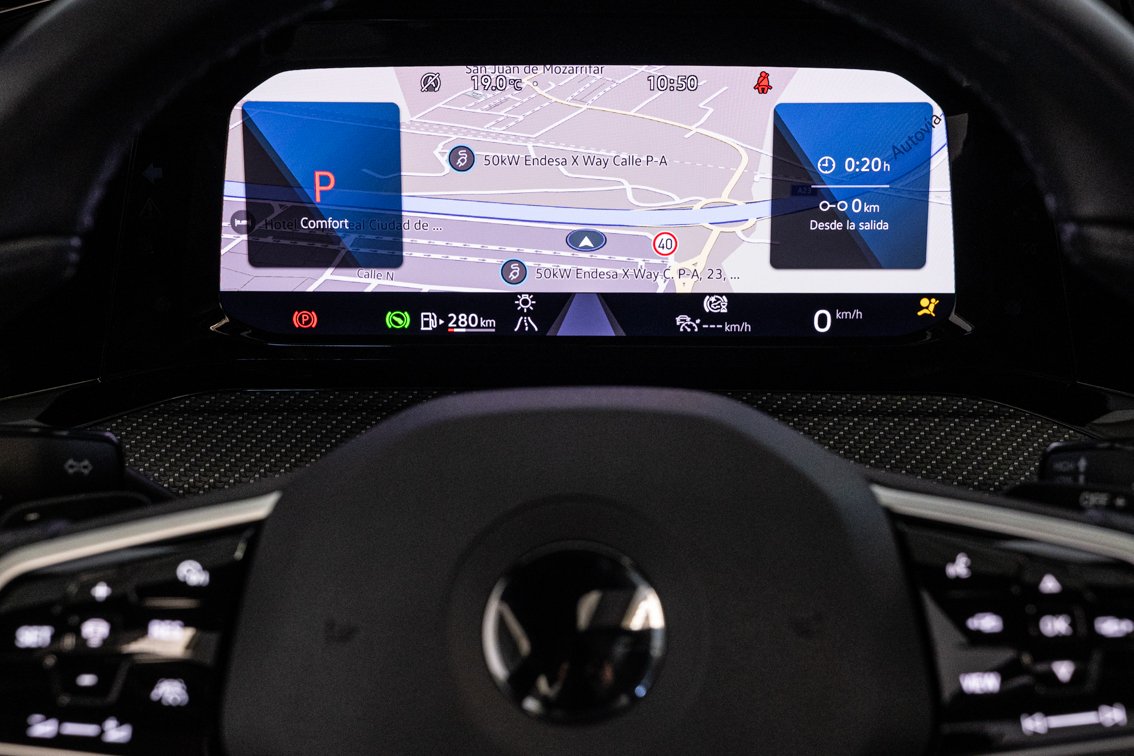 VOLKSWAGEN Golf R LINE 1.5 ETSI DSG 150 CV