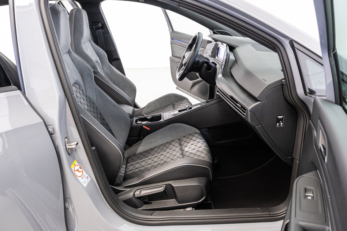 VOLKSWAGEN Golf R LINE 1.5 ETSI DSG 150 CV