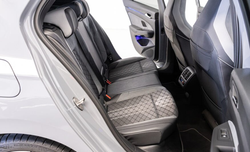 VOLKSWAGEN Golf R LINE 1.5 ETSI DSG 150 CV