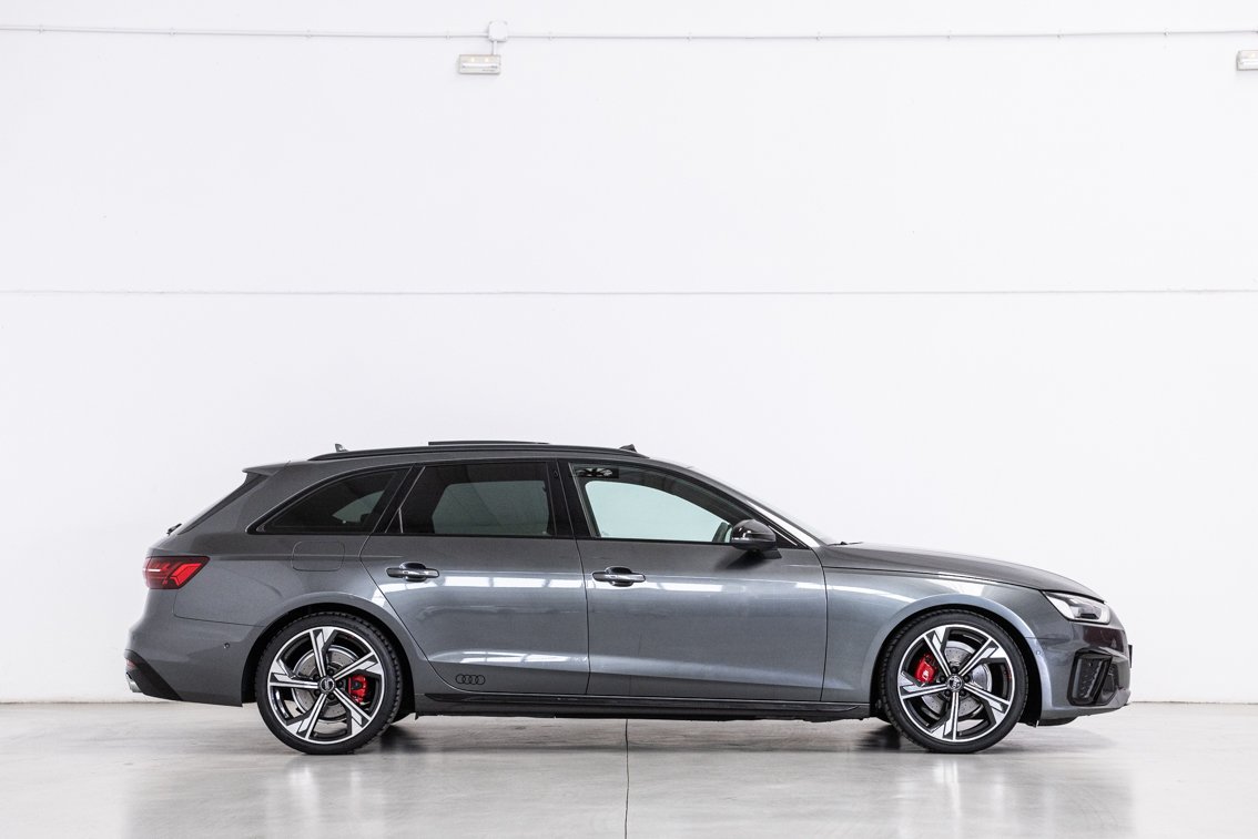 AUDI A4 Avant BLACK LINE 35 TDI S TRONIC 163 CV