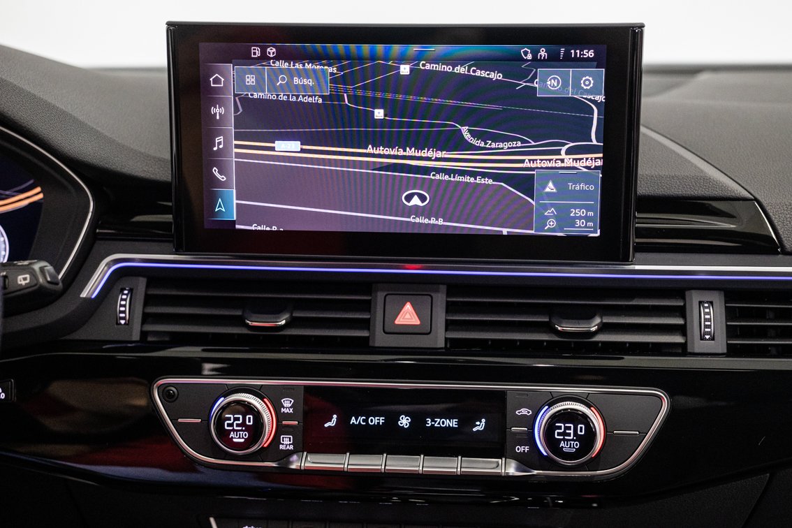 AUDI A4 Avant BLACK LINE 35 TDI S TRONIC 163 CV