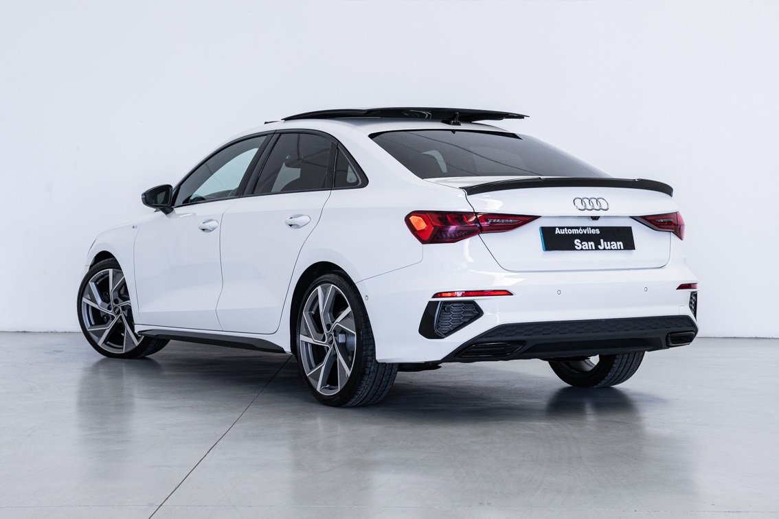 AUDI A3 Sedán BLACK LINE 35 TDI S TRONIC 150 CV