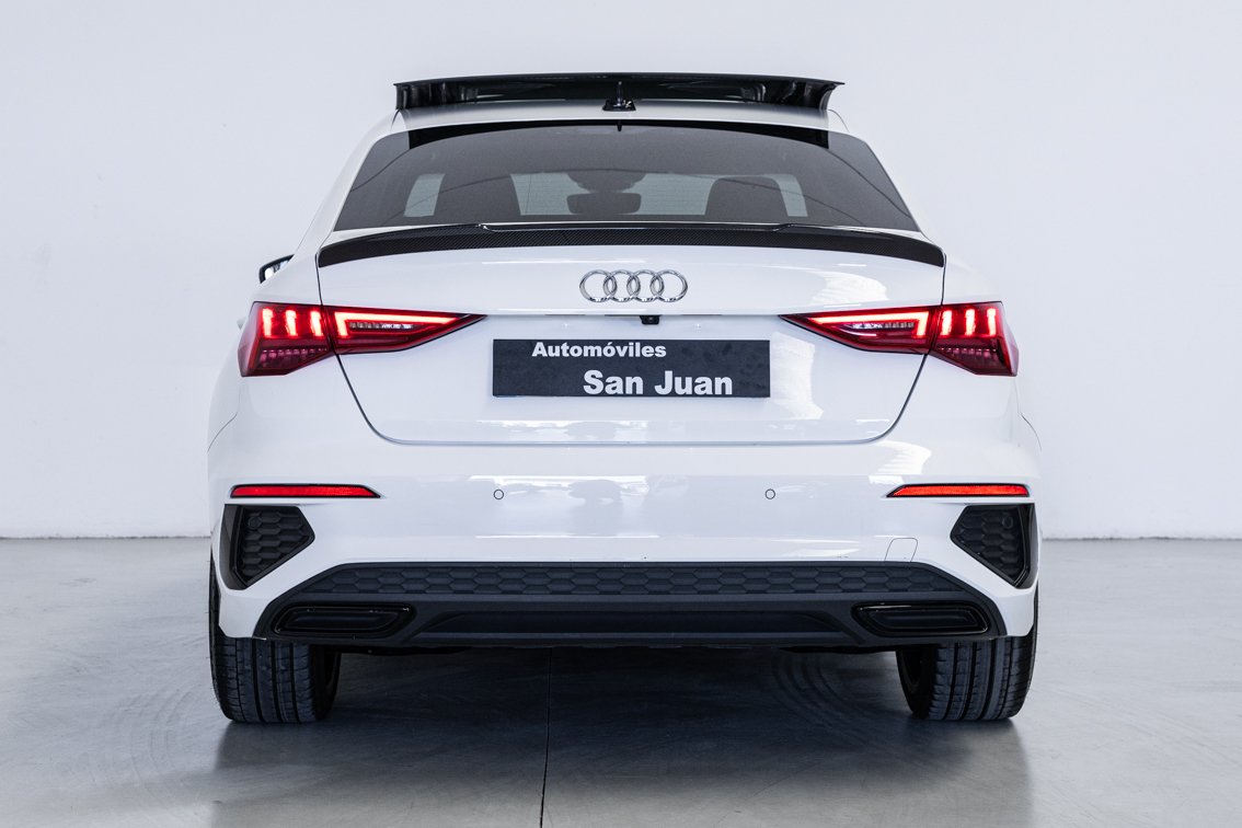 AUDI A3 Sedán BLACK LINE 35 TDI S TRONIC 150 CV