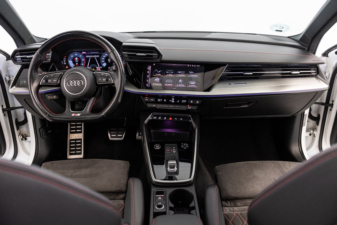 AUDI A3 Sedán BLACK LINE 35 TDI S TRONIC 150 CV