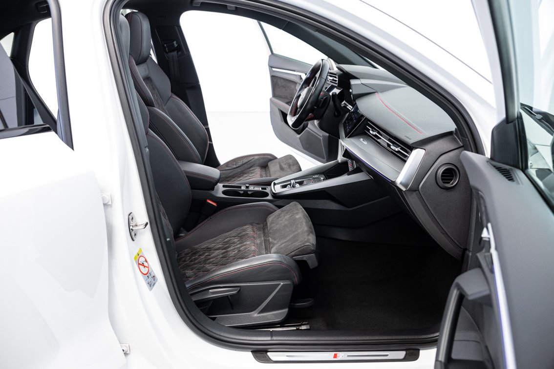 AUDI A3 Sedán BLACK LINE 35 TDI S TRONIC 150 CV