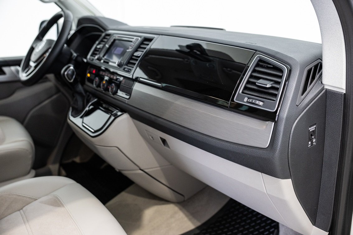 VOLKSWAGEN CALIFORNIA OCEAN GREY BULLI 2.0 TDI DSG 150 CV